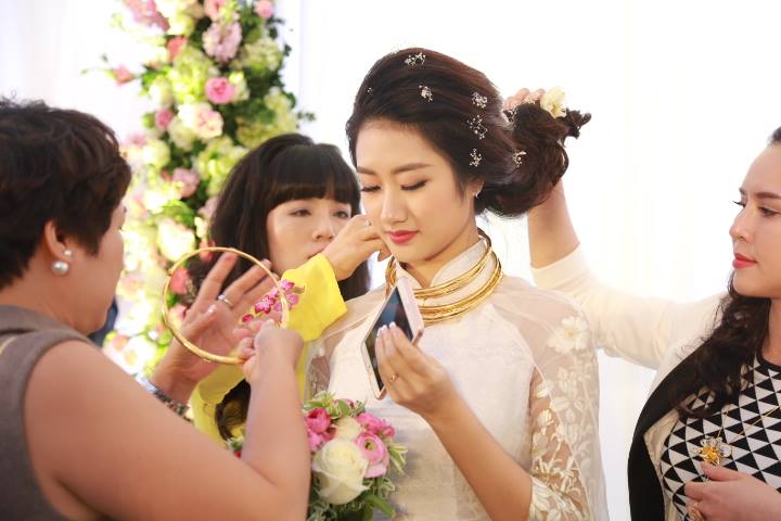 Dàn hoa - á hậu lên xe hoa với đại gia ngay sau đăng quang - 4