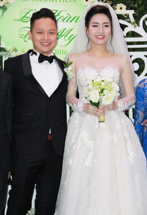 Dàn hoa - á hậu lên xe hoa với đại gia ngay sau đăng quang - 6