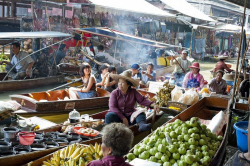 Khám phá những khu chợ nổi ấn tượng nhất Đông Nam Á - 3
