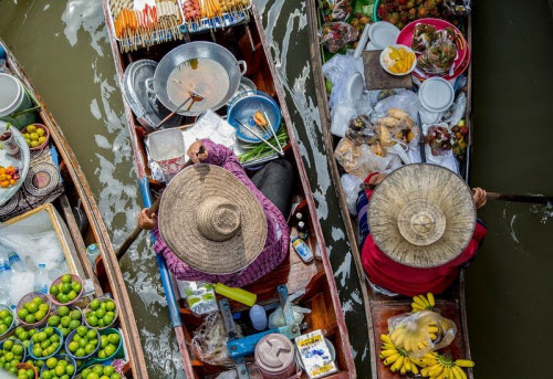 Khám phá những khu chợ nổi ấn tượng nhất Đông Nam Á - 8