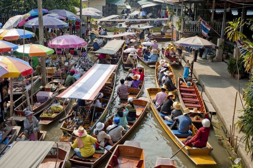 Khám phá những khu chợ nổi ấn tượng nhất Đông Nam Á - 11