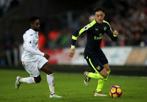 Swansea - Arsenal: "Mưa" bàn thắng trừng phạt tội đồ - 1