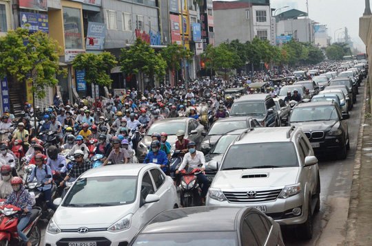 Đề xuất mỗi người dân sở hữu 1 ô tô, 1 biển số chưa hợp hiến Đề xuất mỗi người dân sở hữu 1 ô tô, 1 biển số chưa hợp hiến