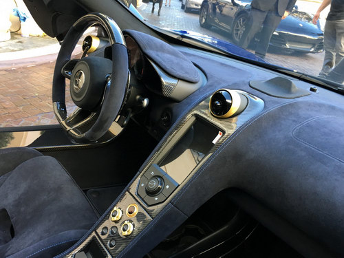 Siêu xe McLaren 675LT dát vàng thật trị giá 18 tỷ đồng - 3