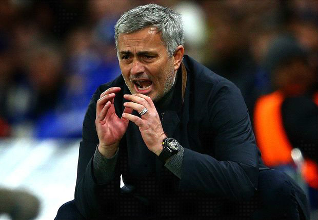 Nghịch lí: Mourinho xuống tóc, MU &#34;lên hương&#34;? - 6