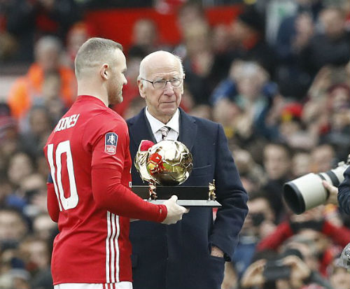 Chuyển nhượng MU: Rooney sắp nhận lương 900.000 bảng/tuần - 1