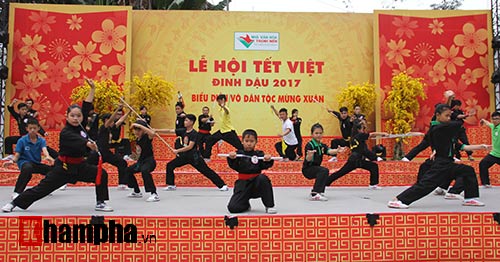 Binh khí “lạ” hội tụ mãn nhãn người mê võ cổ truyền Binh khí “lạ” hội tụ mãn nhãn người mê võ cổ truyền