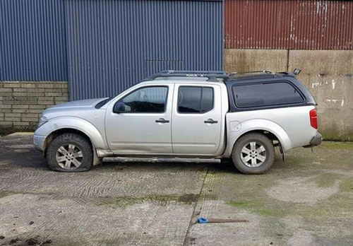 Nissan Navara gãy đôi liên tục, người dùng phẫn nộ - 3