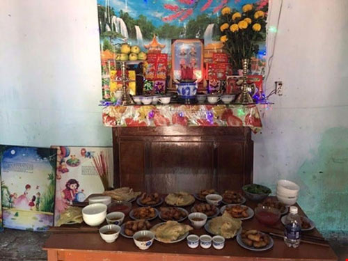 Em trai đâm chết anh tại đám giỗ mẹ Em trai đâm chết anh tại đám giỗ mẹ