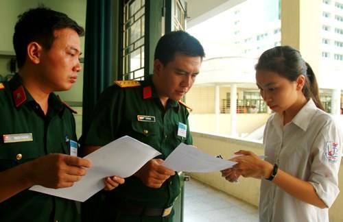 Thí sinh bao nhiêu tuổi được thi vào trường công an, quân đội? - 1