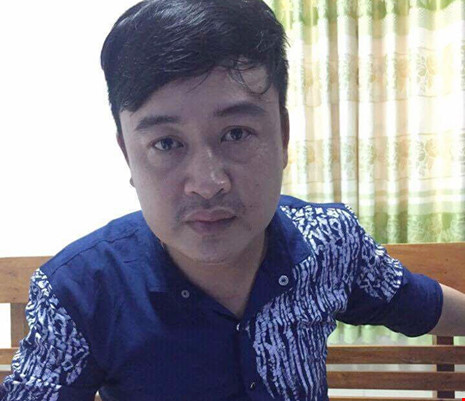 Bắt "quý ông" chuyên lừa tình phụ nữ trong nhà nghỉ Bắt "quý ông" chuyên lừa tình phụ nữ trong nhà nghỉ