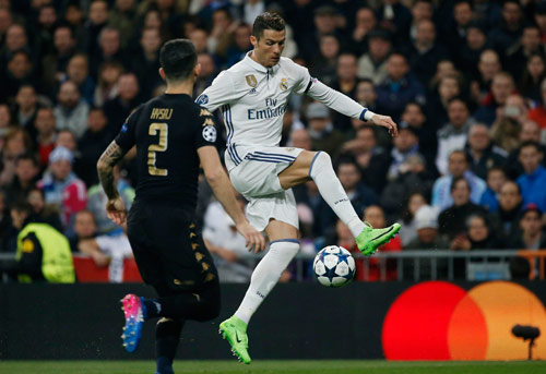 Góc chiến thuật Real – Napoli: CR7 biết hi sinh, Zidane tài tình Góc chiến thuật Real – Napoli: CR7 biết hi sinh, Zidane tài tình