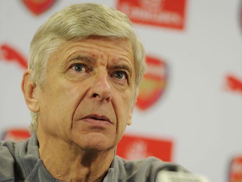 Tương lai Wenger: Arsenal níu giữ, "Giáo sư" tự ái Tương lai Wenger: Arsenal níu giữ, "Giáo sư" tự ái