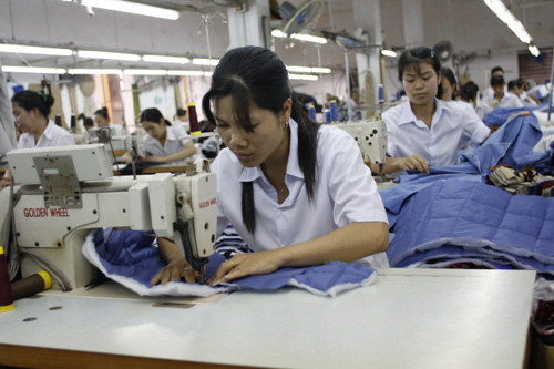 Lương tối thiểu vừa tăng đã lạc hậu Lương tối thiểu vừa tăng đã lạc hậu
