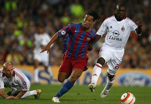 Tuyệt kỹ siêu sao: "Rắn độc" Ro vẩu đấu "Cầu vồng" Neymar (P2) Tuyệt kỹ siêu sao: "Rắn độc" Ro vẩu đấu "Cầu vồng" Neymar (P2)