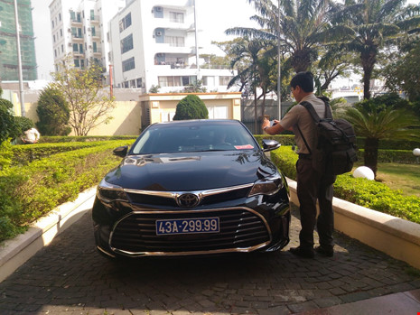 Bí thư Đà Nẵng bác bỏ thông tin đi xe biển số giả Bí thư Đà Nẵng bác bỏ thông tin đi xe biển số giả