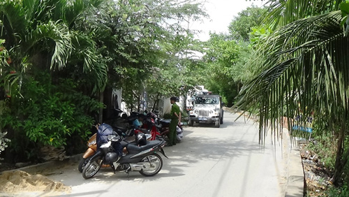 Sau tiếng động lạ, phát hiện hàng xóm chết trên vũng máu Sau tiếng động lạ, phát hiện hàng xóm chết trên vũng máu