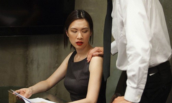 Một đêm "gần gũi" với sếp, tôi nhận báo ứng đau đớn Một đêm "gần gũi" với sếp, tôi nhận báo ứng đau đớn
