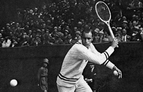 Scandal tennis: "Ác quỷ" bên cạnh Vua hề Sác-lô Scandal tennis: "Ác quỷ" bên cạnh Vua hề Sác-lô
