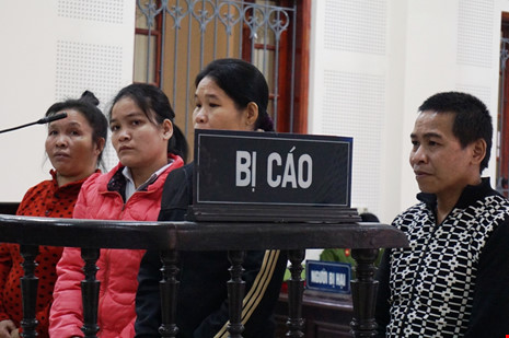 Chị nhẫn tâm bán em gái ruột sang Trung Quốc Chị nhẫn tâm bán em gái ruột sang Trung Quốc