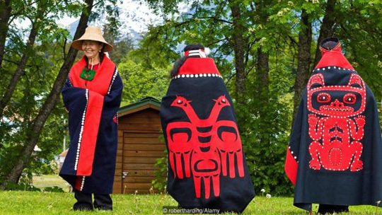 Bí ẩn về bộ lạc có tập tục hào phóng không tưởng ở Alaska - 4