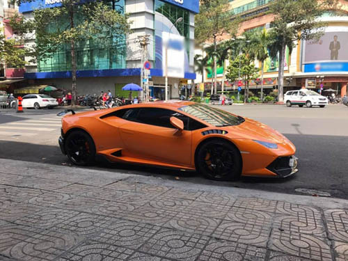 Cận cảnh Lamborghini Huracan LP610-4 độ Novara đầu tiên tại VN - 2