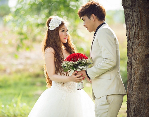 "Hồ Quang Hiếu khiến tôi bị sốc ngay đêm tân hôn" "Hồ Quang Hiếu khiến tôi bị sốc ngay đêm tân hôn"
