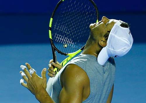 Nadal bung vợt cực “ngọt”, tiếc vì lỡ cúp thứ 70 Nadal bung vợt cực “ngọt”, tiếc vì lỡ cúp thứ 70