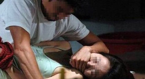 Nữ sinh lớp 9 có bầu: Giấu bố mẹ vì sợ “yêu râu xanh” giết Nữ sinh lớp 9 có bầu: Giấu bố mẹ vì sợ “yêu râu xanh” giết