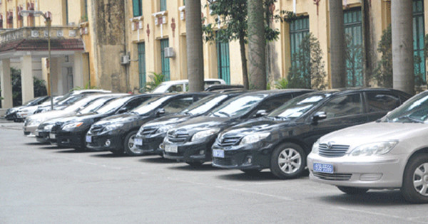 Tại sao khoán xe công cho lãnh đạo 16.000 đồng/km, cao hơn giá taxi?