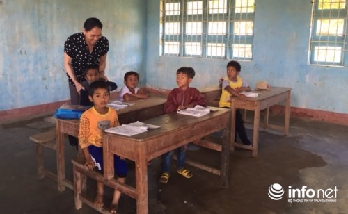 Lớp có 5 học sinh giữa rừng Tây Nguyên - 3