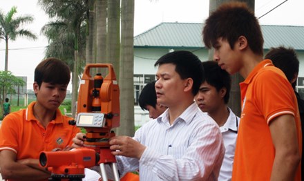 Học để có nghề sẽ thay thế học để có bằng - 1