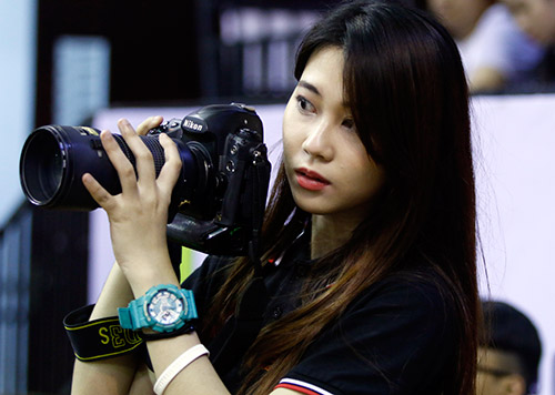 Nữ phóng viên Thái Lan đẹp nóng bỏng như hot girl - ảnh 5