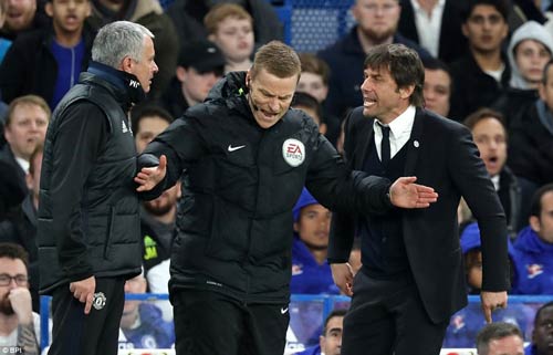 Conte lại đánh bại Mourinho: Nghệ thuật... "ăn may" Conte lại đánh bại Mourinho: Nghệ thuật... "ăn may"