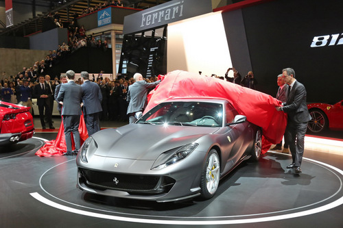 Cận cảnh &#34;quái thú tốc độ&#34; Ferrari 812 Superfast - 3