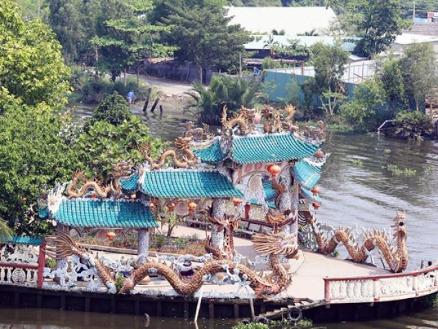 Hơn 100 con rồng uốn lượn ở ngôi miếu thiêng giữa sông Sài Gòn