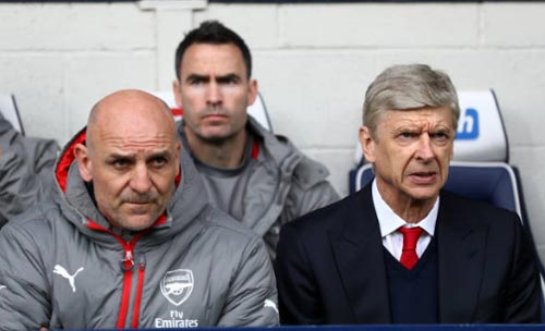 Arsenal - Wenger bị "nội phản": Tấm gương Ranieri Arsenal - Wenger bị "nội phản": Tấm gương Ranieri