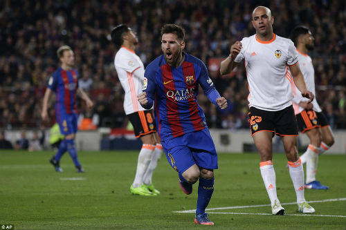 Đua với Real, Barca - Messi dùng chiêu "cáo già" - 1