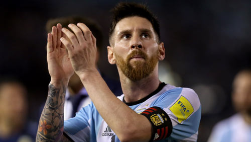 Messi bị “đánh” hội đồng: Án phạt nặng & "kế độc" của Real Messi bị “đánh” hội đồng: Án phạt nặng & "kế độc" của Real