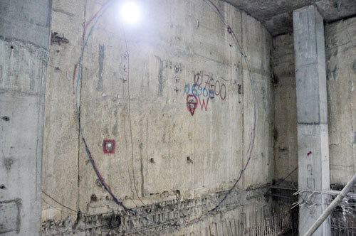 Cận cảnh &#34;quái vật&#34; sắp xuyên lòng đất đào hầm metro ở SG - 15