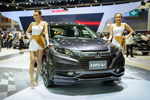 Triển lãm ô tô lớn nhất Đông Nam Á 2017 sắp khai mạc - 2