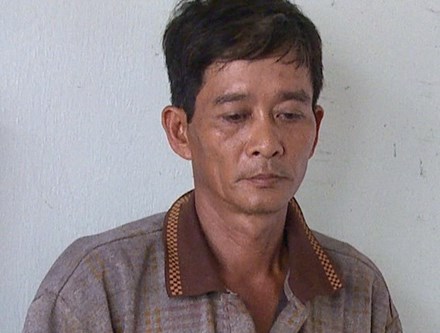 Đâm chết em ruột rồi nằm ngủ tại hiện trường Đâm chết em ruột rồi nằm ngủ tại hiện trường