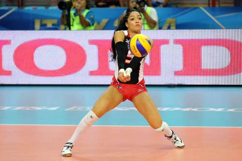 Bóng chuyền: Libero xinh đẹp kiến tạo không tưởng Bóng chuyền: Libero xinh đẹp kiến tạo không tưởng