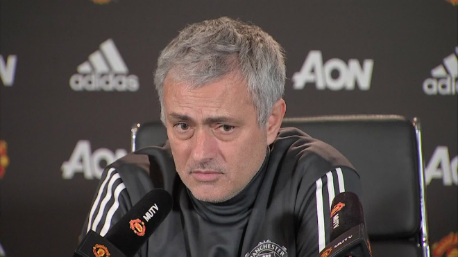 MU 300 triệu bảng vẫn ít: Mourinho thanh trừng, 9 sao sắp ra đường MU 300 triệu bảng vẫn ít: Mourinho thanh trừng, 9 sao sắp ra đường