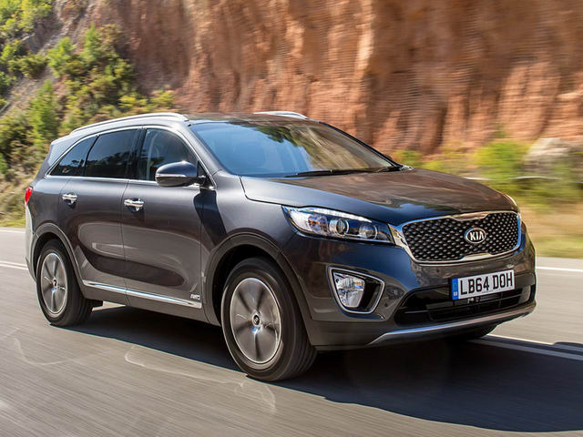 Kia Sorento 2018 có giá từ 900 triệu đồng Kia Sorento 2018 có giá từ 900 triệu đồng