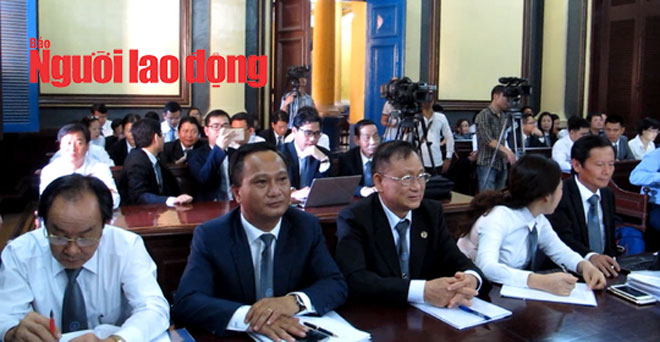Hơn 70 luật sư tham gia phiên tòa xử ông Trầm Bê Hơn 70 luật sư tham gia phiên tòa xử ông Trầm Bê