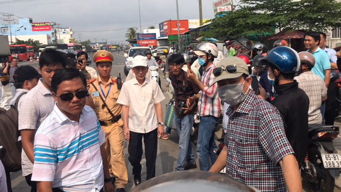 Chủ tịch Cần Thơ lần thứ 2 yêu cầu BOT Cần Thơ - Phụng Hiệp xả trạm Chủ tịch Cần Thơ lần thứ 2 yêu cầu BOT Cần Thơ - Phụng Hiệp xả trạm
