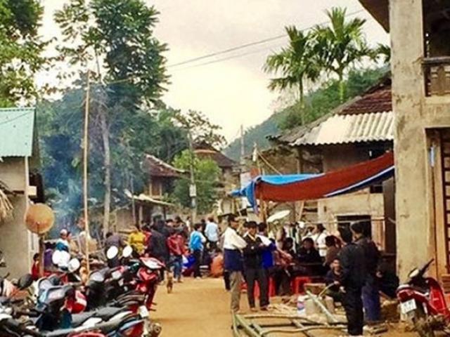 Đánh vợ cũ nguy kịch, phóng xe máy ra cầu treo cổ tự tử Đánh vợ cũ nguy kịch, phóng xe máy ra cầu treo cổ tự tử