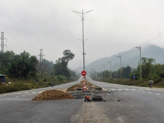 Thông tin bất ngờ vụ TNGT 5 người chết: Hiện trường không vết phanh Thông tin bất ngờ vụ TNGT 5 người chết: Hiện trường không vết phanh