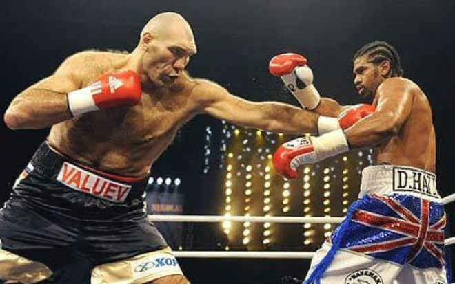 "Quái thú" boxing 2m13, 145 kg: 2 lần khiến Mike Tyson chạy "mất dép" "Quái thú" boxing 2m13, 145 kg: 2 lần khiến Mike Tyson chạy "mất dép"